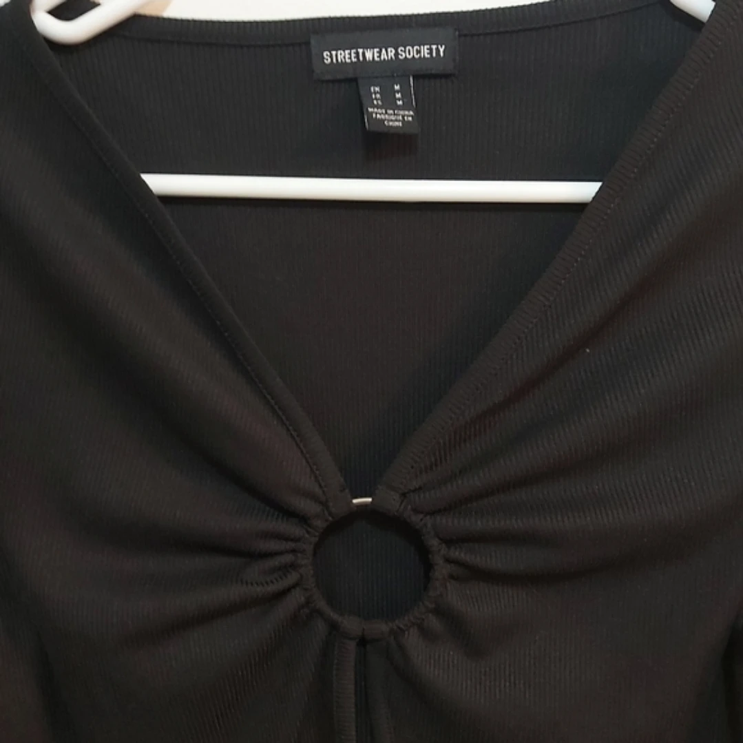 Complete Y2K outfit - skirt, top, sunglasses - photo 5