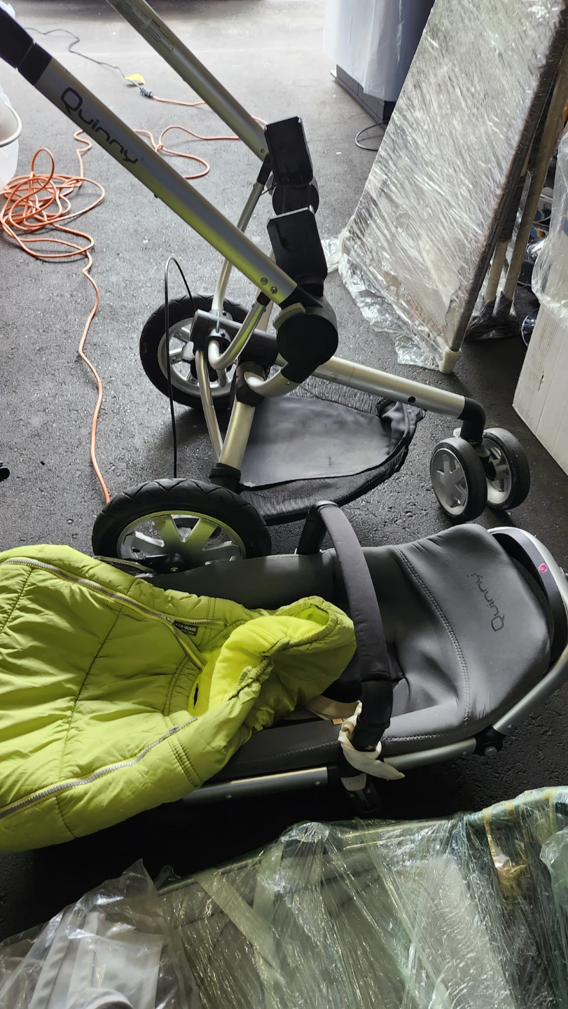 Quinny Buzz Stroller + - photo 2