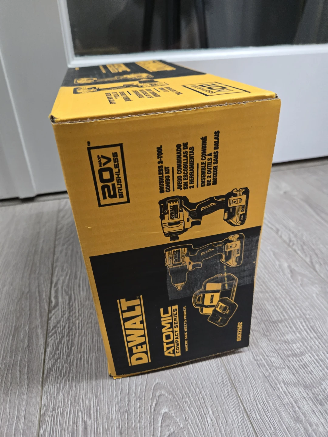 Brand new dewalt drill kit w battery - photo 3