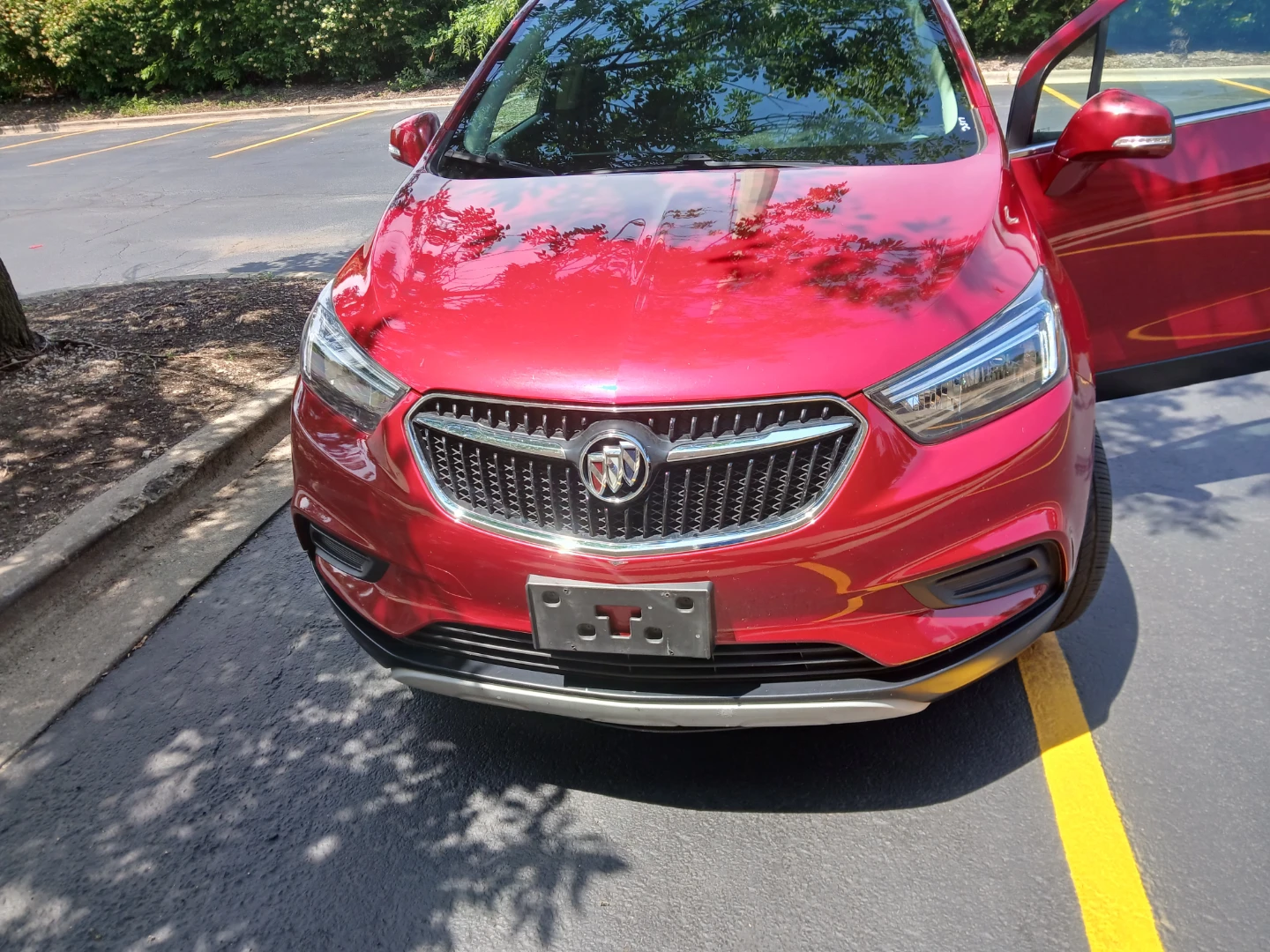 Red Buick Encore SUV - photo 2