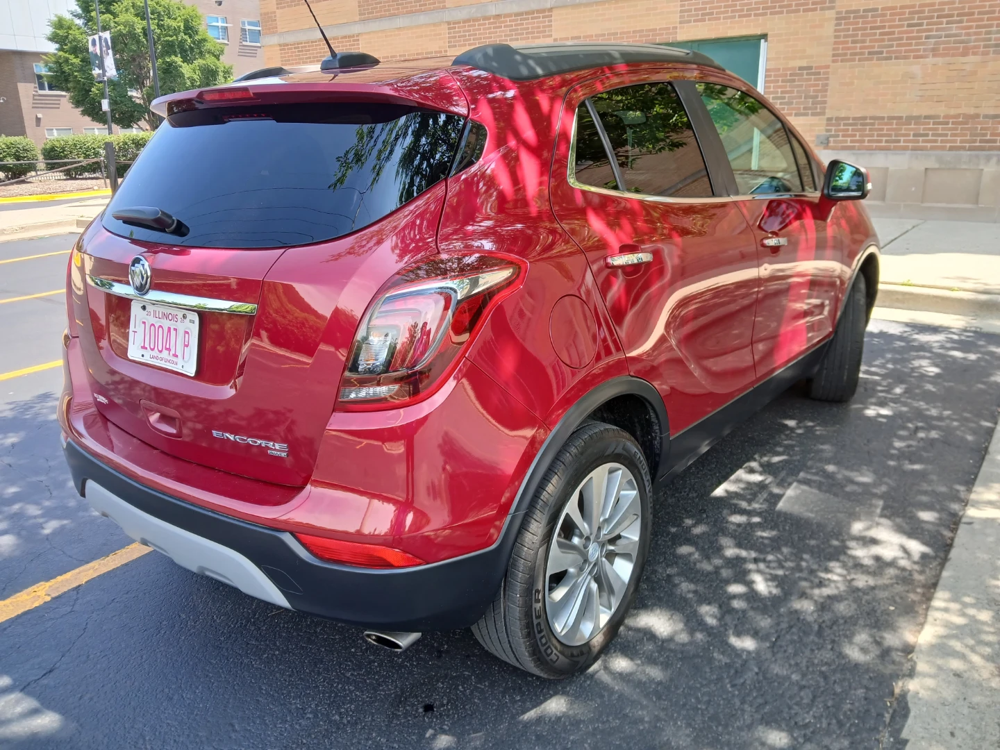 Red Buick Encore SUV - photo 3