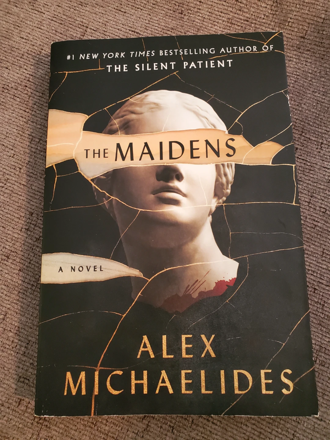 The Maidens by Alex Michaelides ⚽