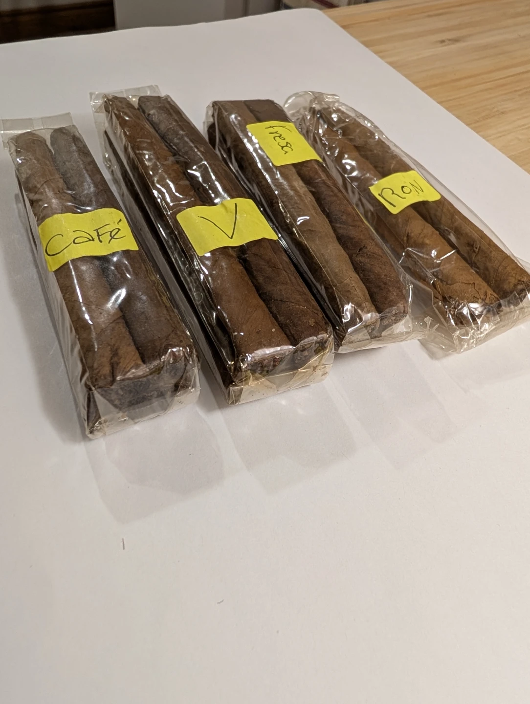 Assorted Handmade Cigars (Republica Dominicana) - photo 2