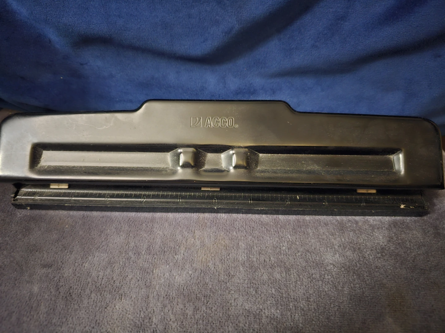 Acco 2-Hole Punch - photo 2