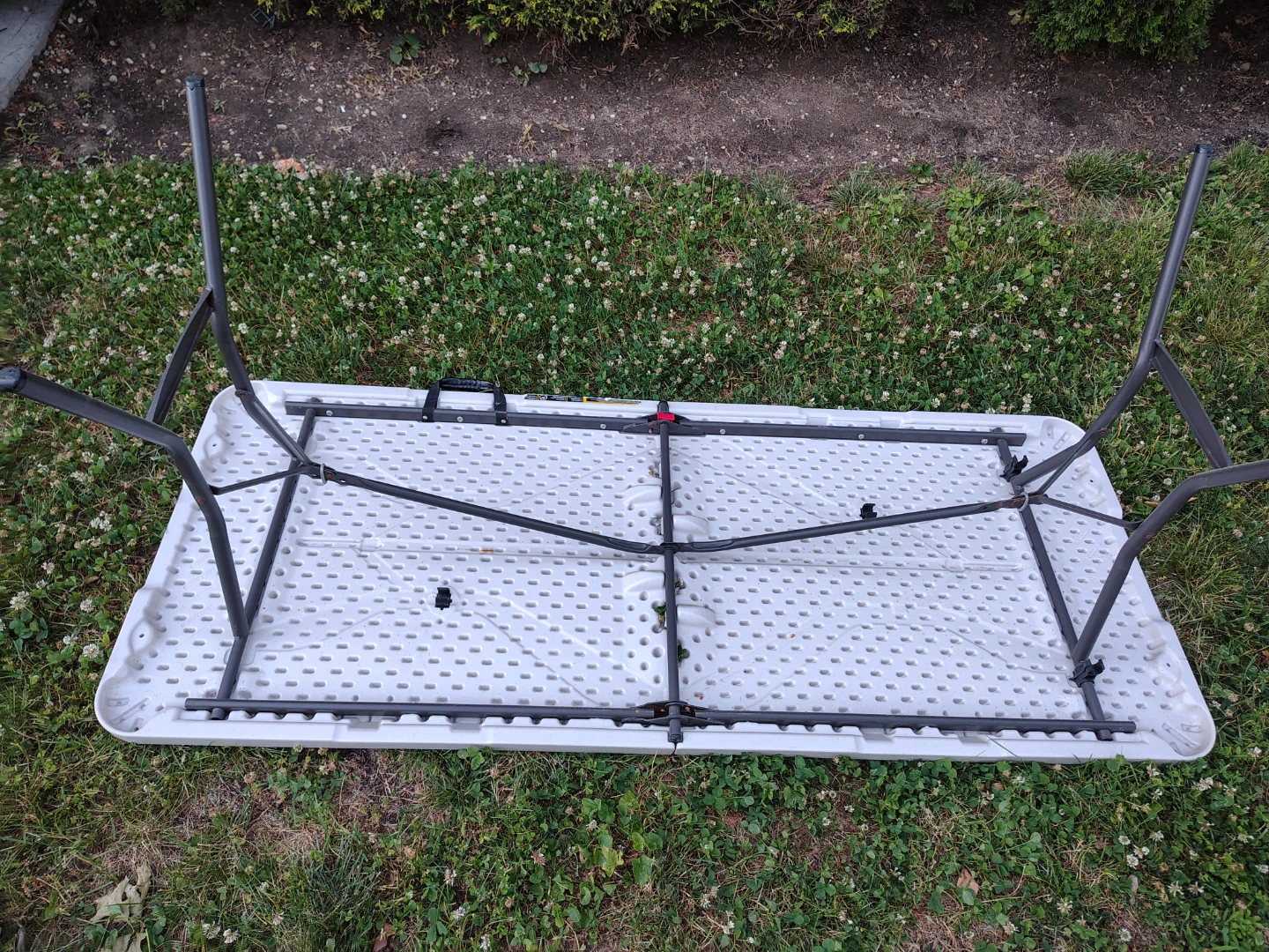 6' Folding Table-Lifetime brand - photo 4