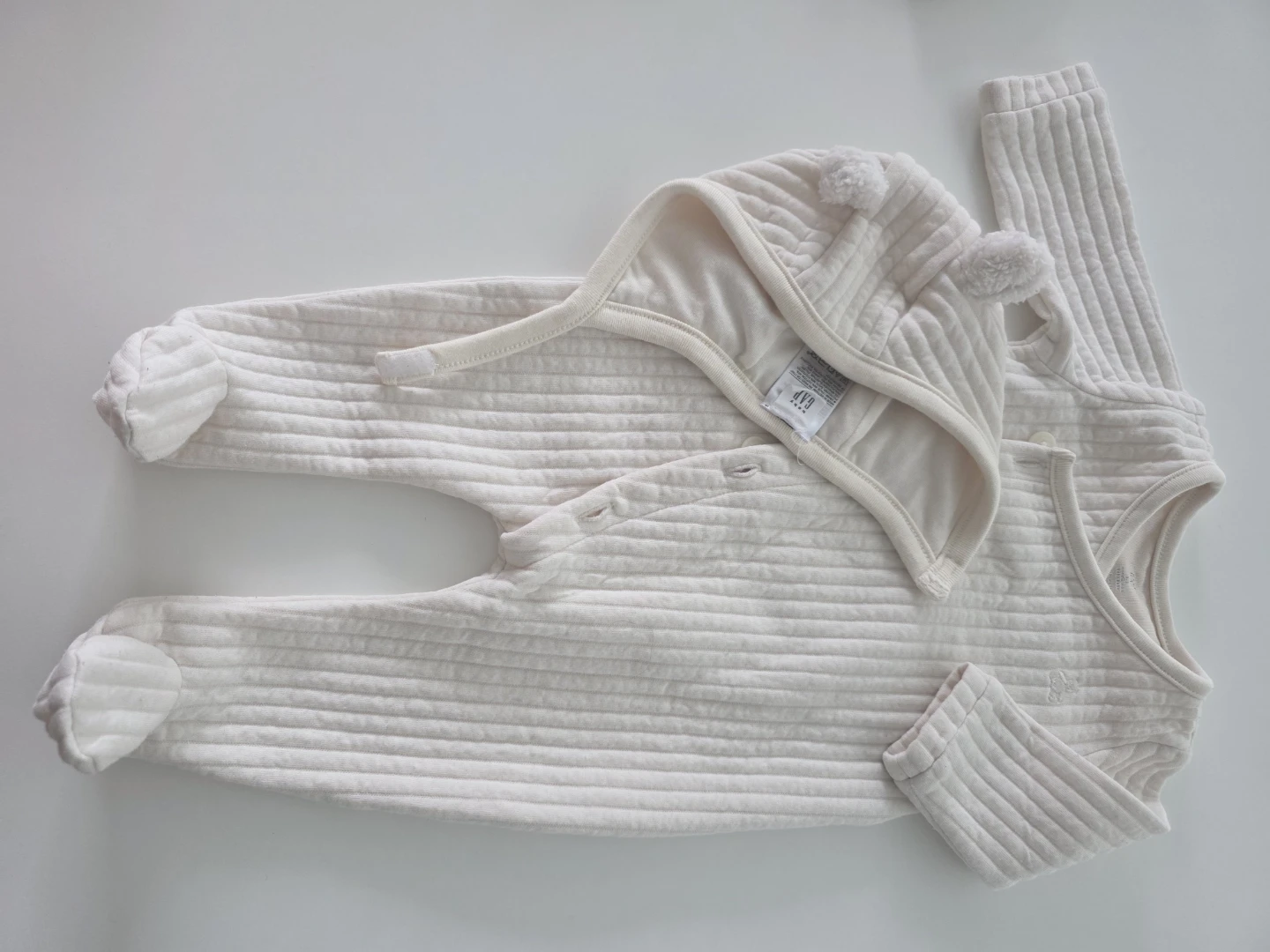 Baby Clothes Bundle - Sleepers, Bodysuit, Top & Pants - photo 2