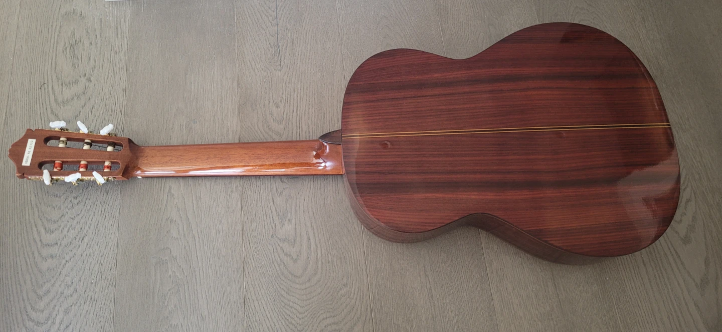 Morris G205 Classical Guitar - photo 3