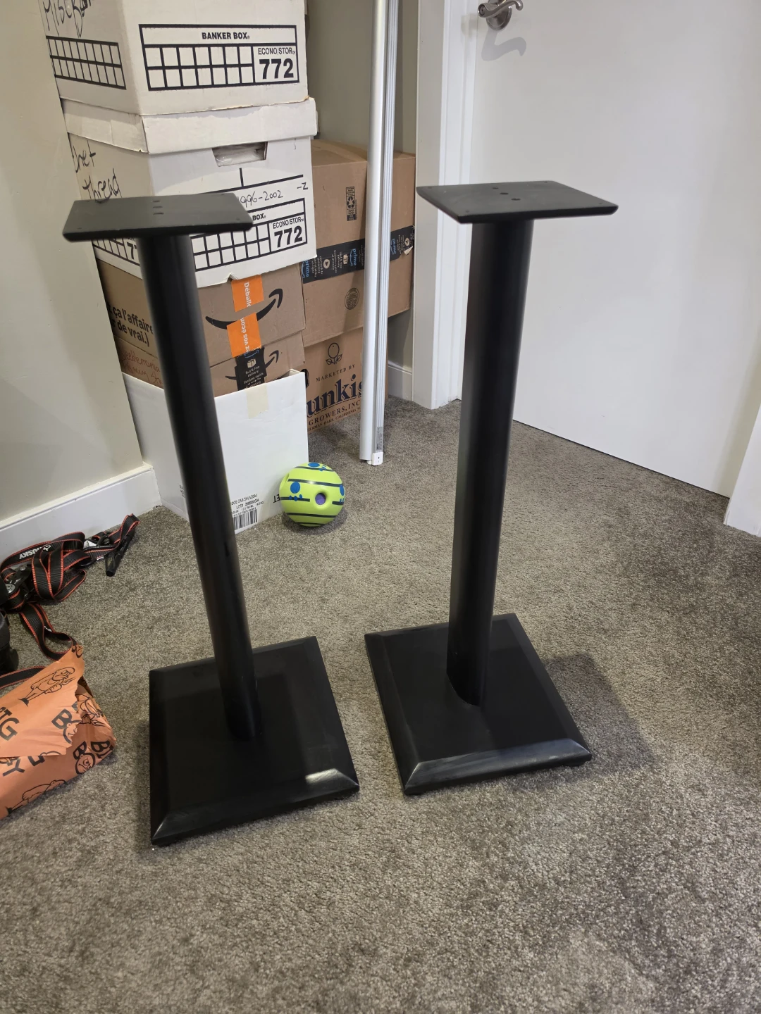 Black Speaker Stands (Pair) ⚽