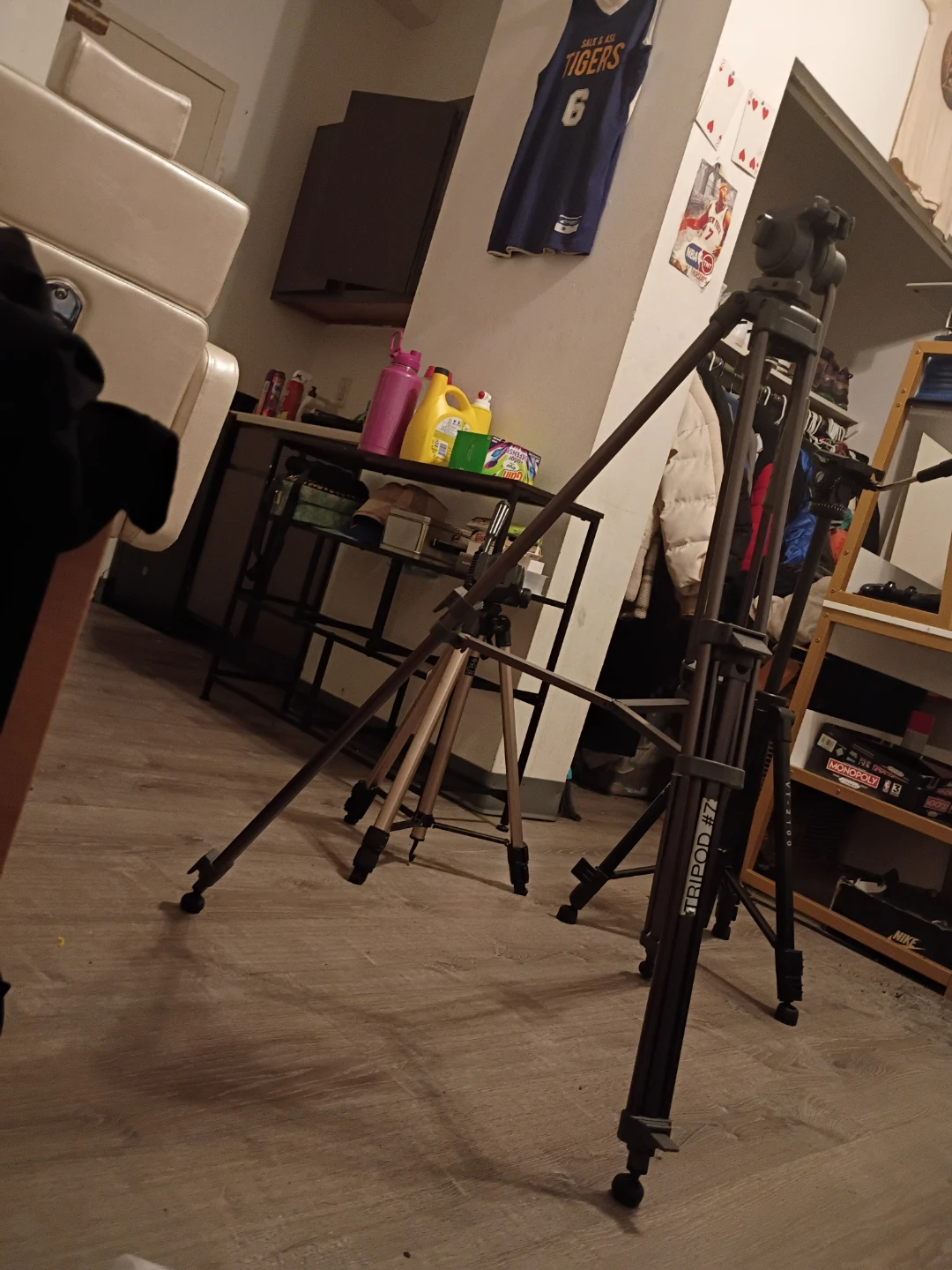 VT-2100 Tripod