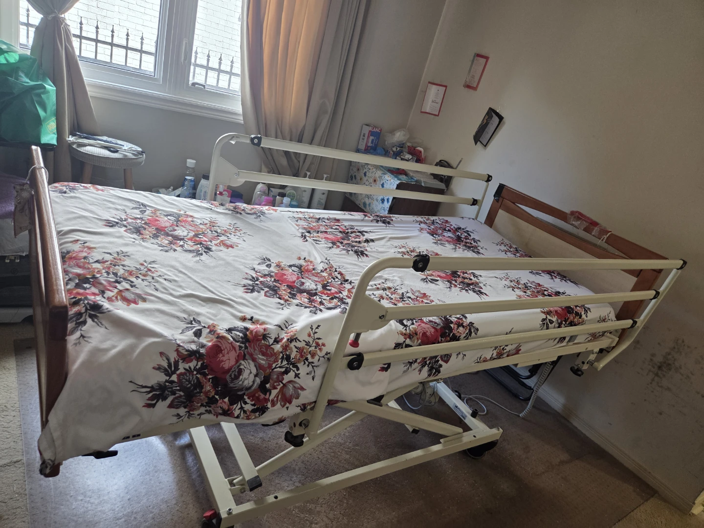 Adjustable Bed with rails - photo 3