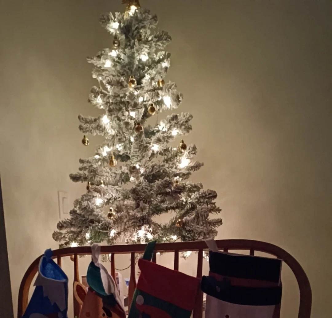 Holiday Time 4-ft Pre-Lit Flocked Pine Christmas Tree - photo 3
