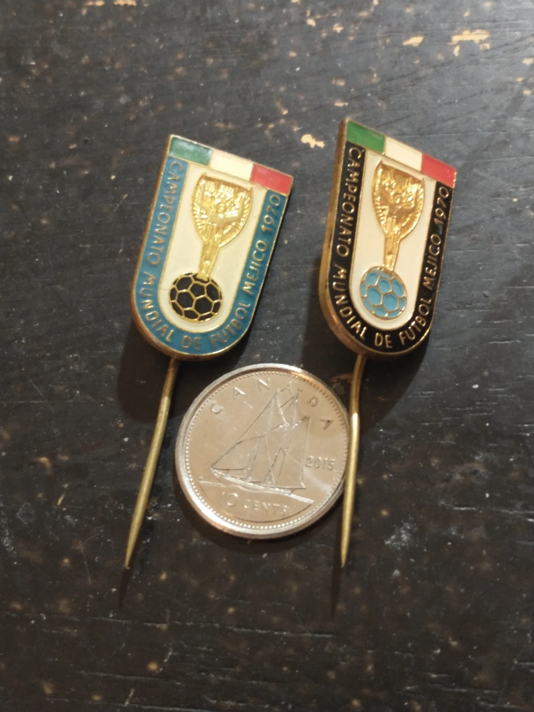 Set of 2 1970 Mexico World Cup Football Pins - photo 3