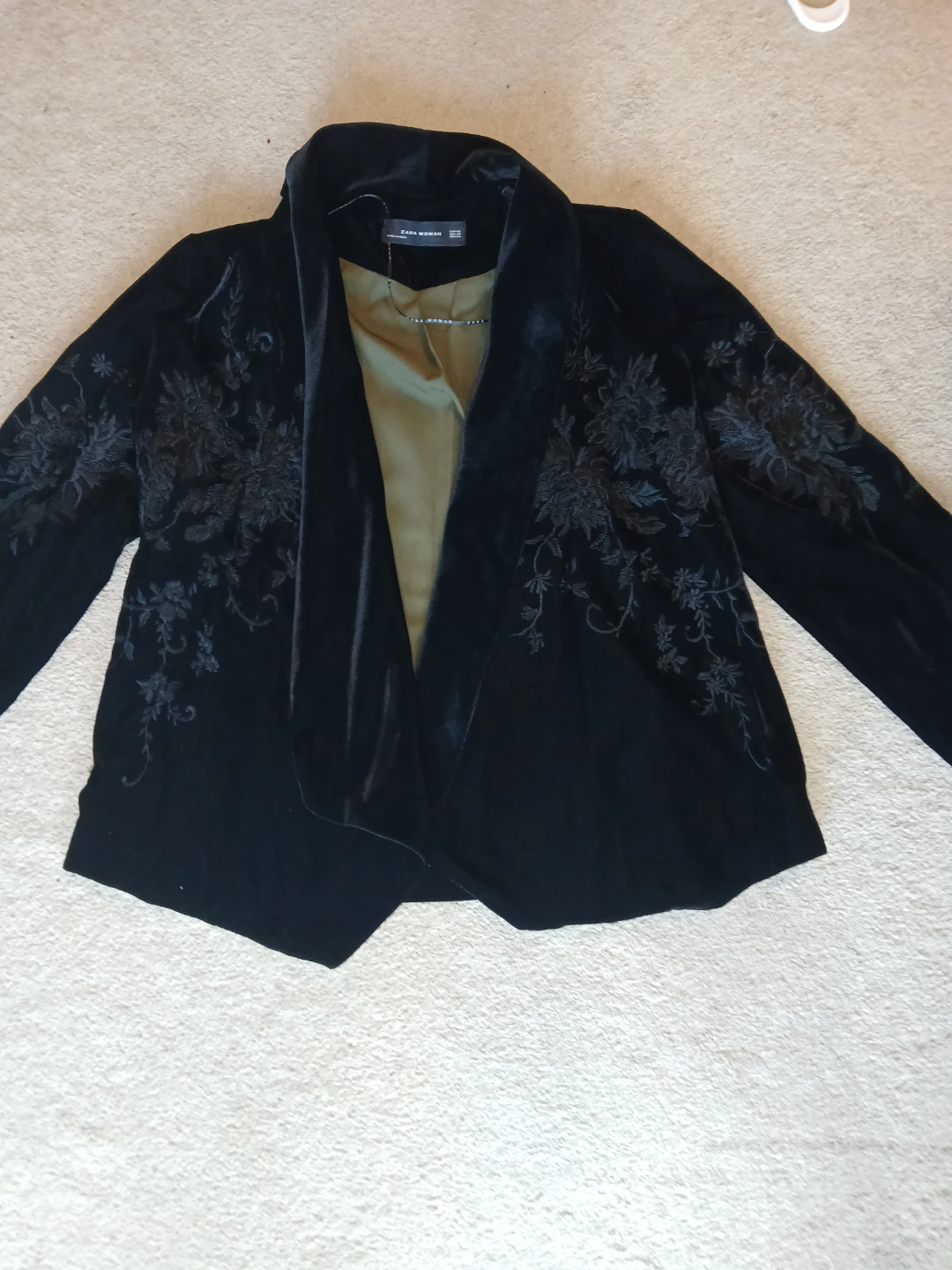 Zara rare embroidered velvety blazer