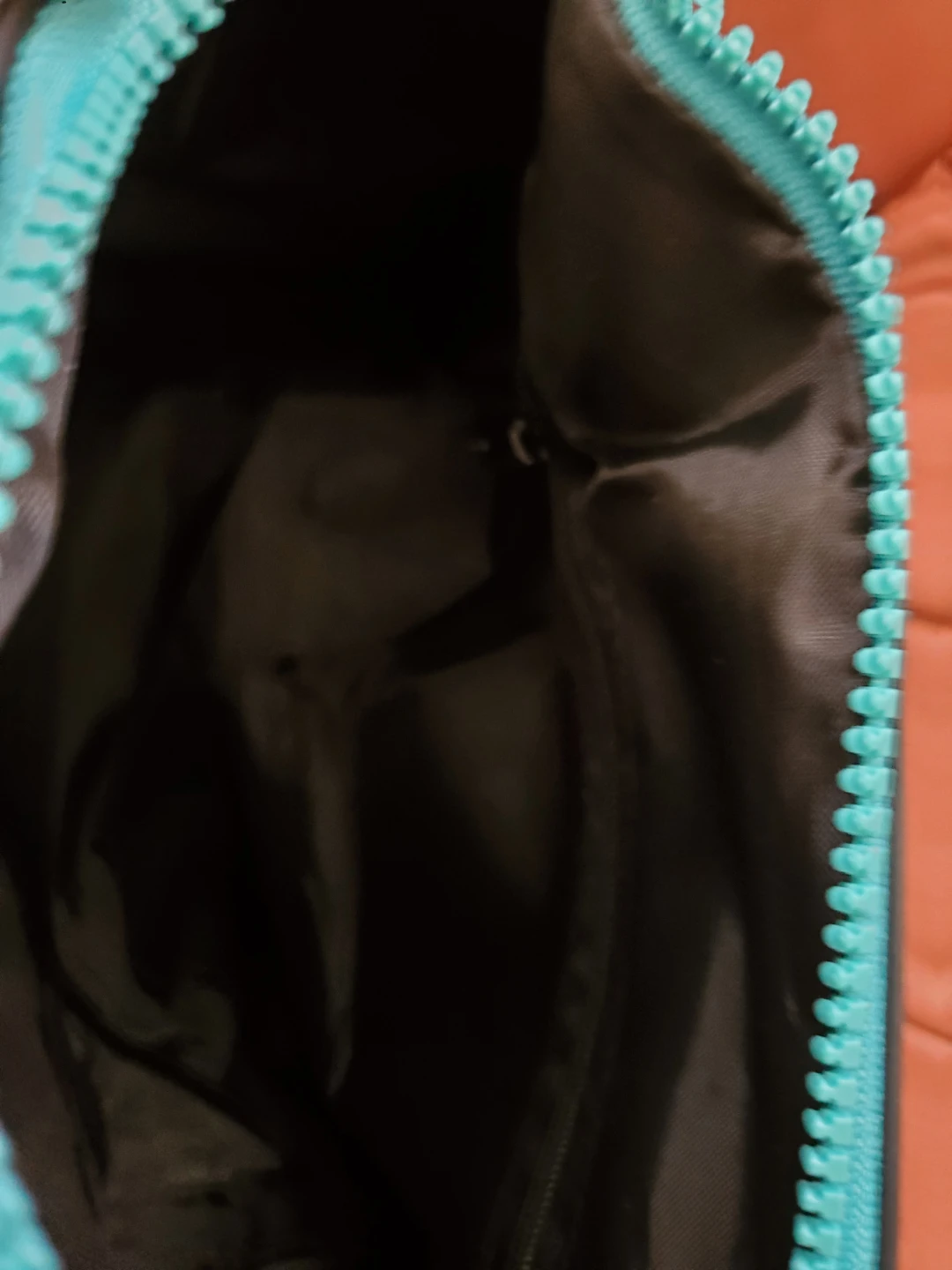 Black barrel bag with blue zipper and "A BETTER YOU A BIGGER" - photo 5