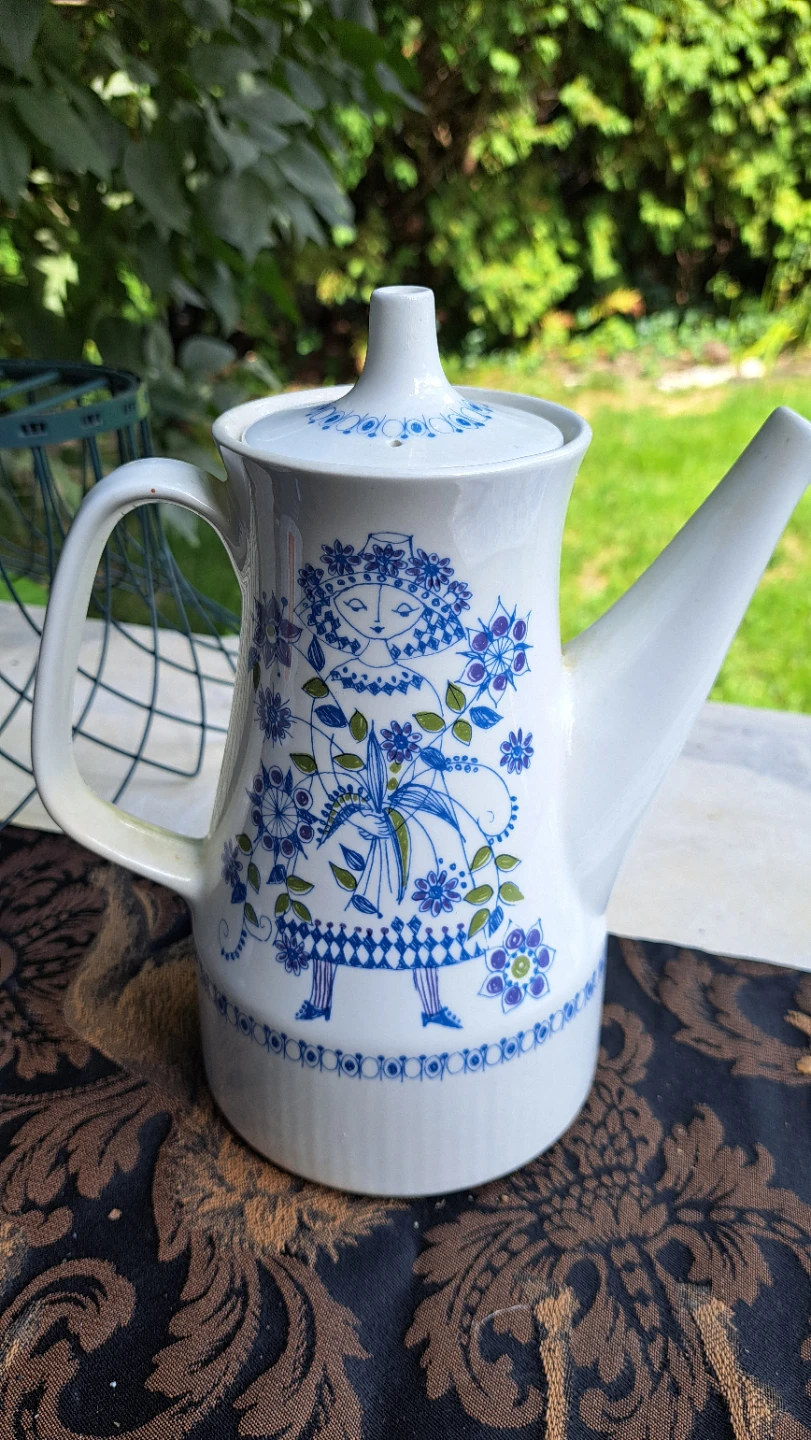 Turi Design Lotte Handpainted Silkscreen Teapot and Platters - photo 3