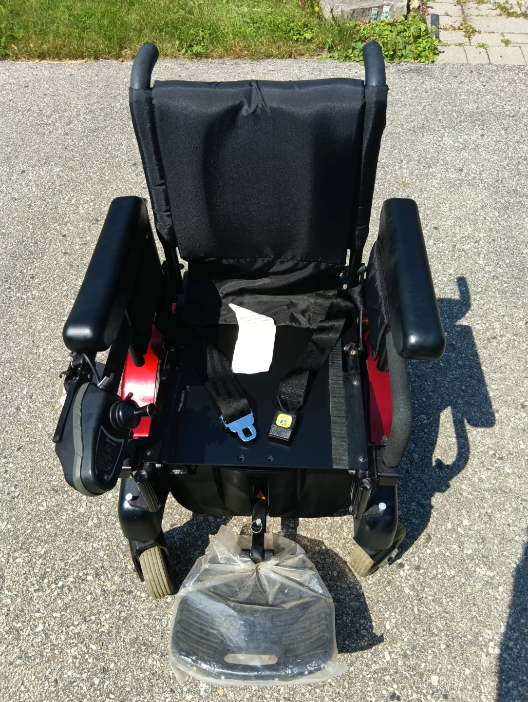 Quickie FreeStyle Power Wheelchair - photo 2
