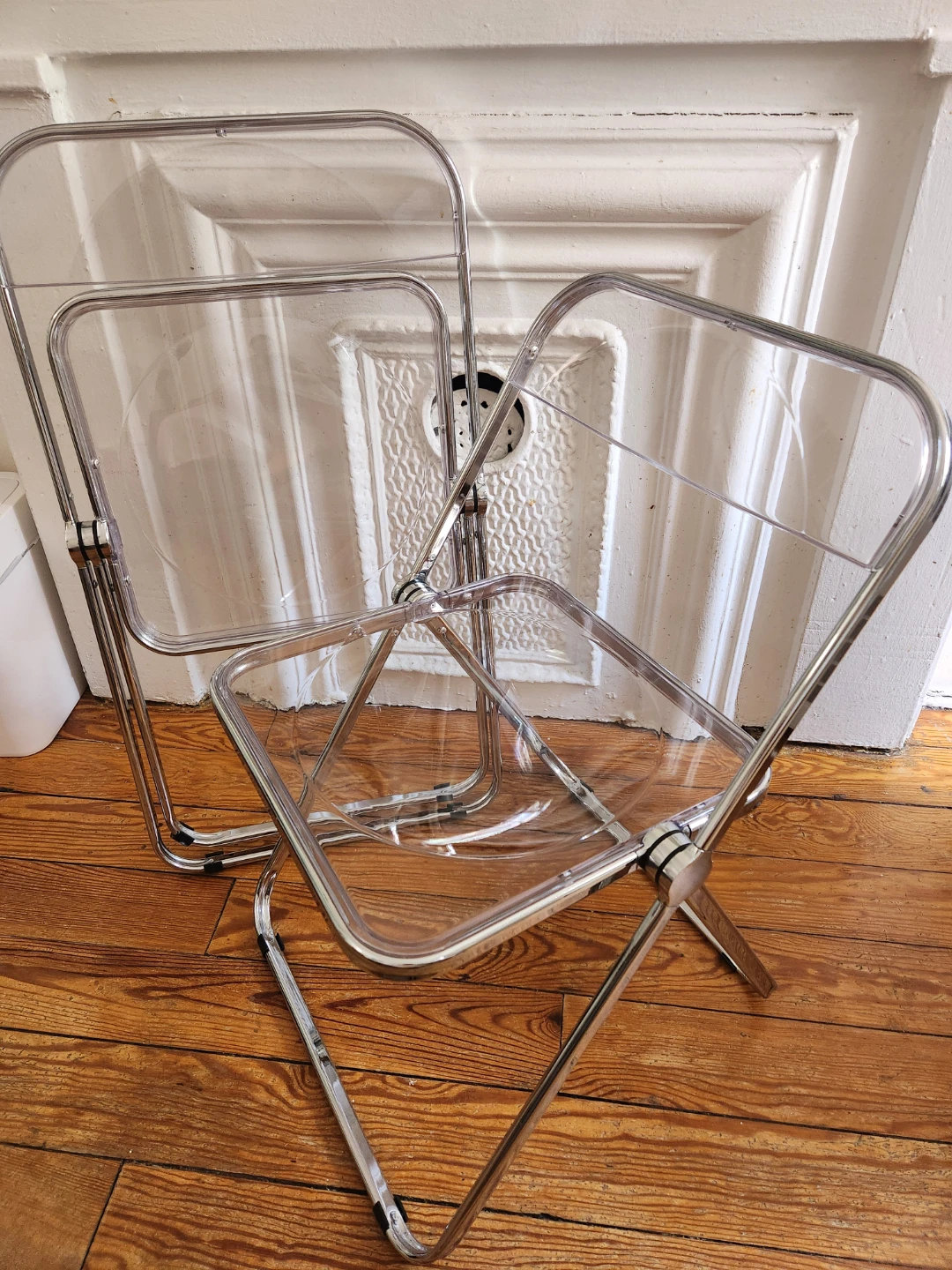 Clear Acrylic Folding Chairs (Set of 2) - photo 2
