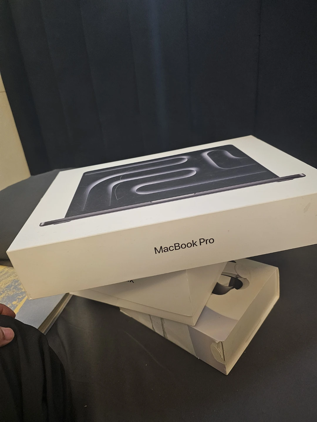 Apple MacBook Pro Laptop box only - photo 2