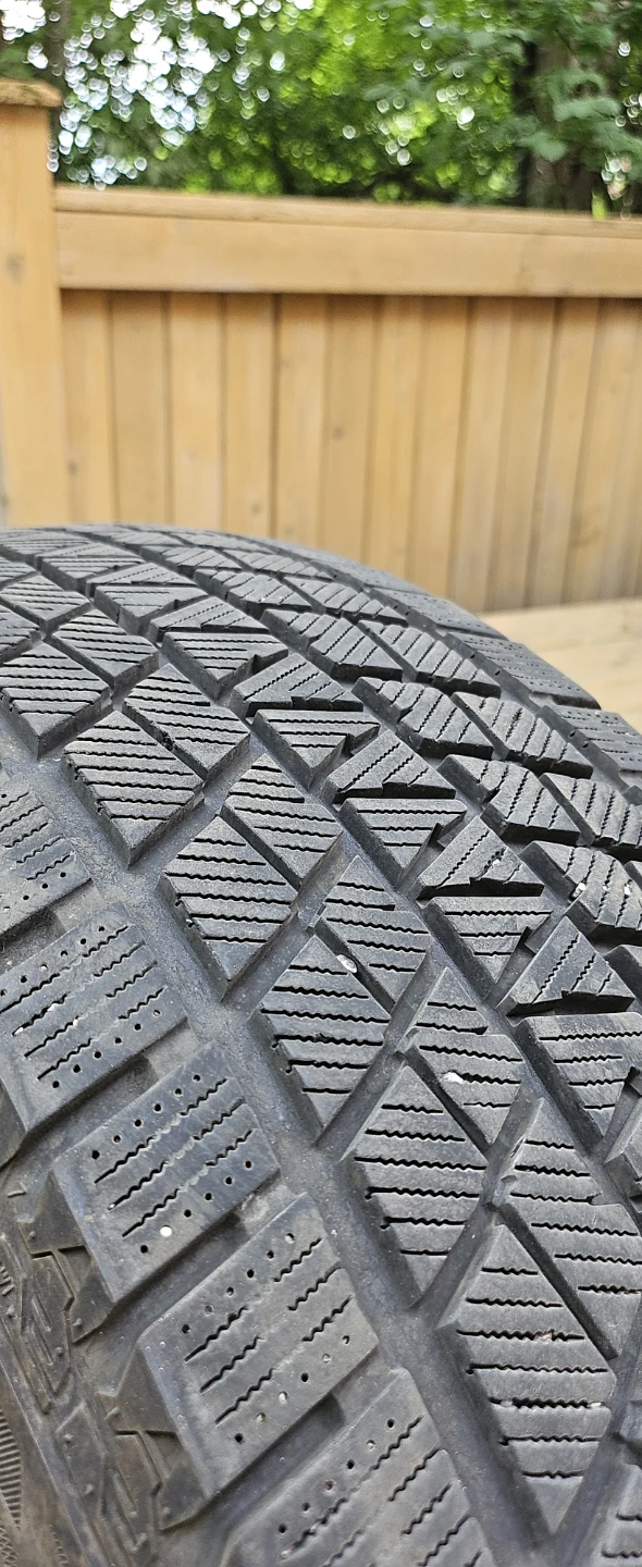 Nokian Hakkapeliitta R501 Winter Tire 235/55R19 - photo 5