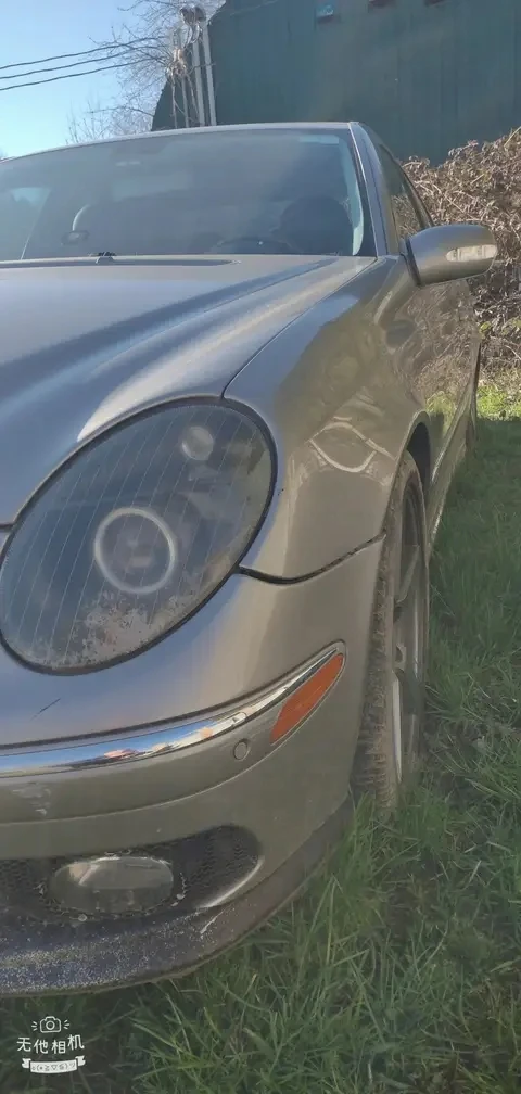 Mercedes-Benz E500 Sedan - photo 2
