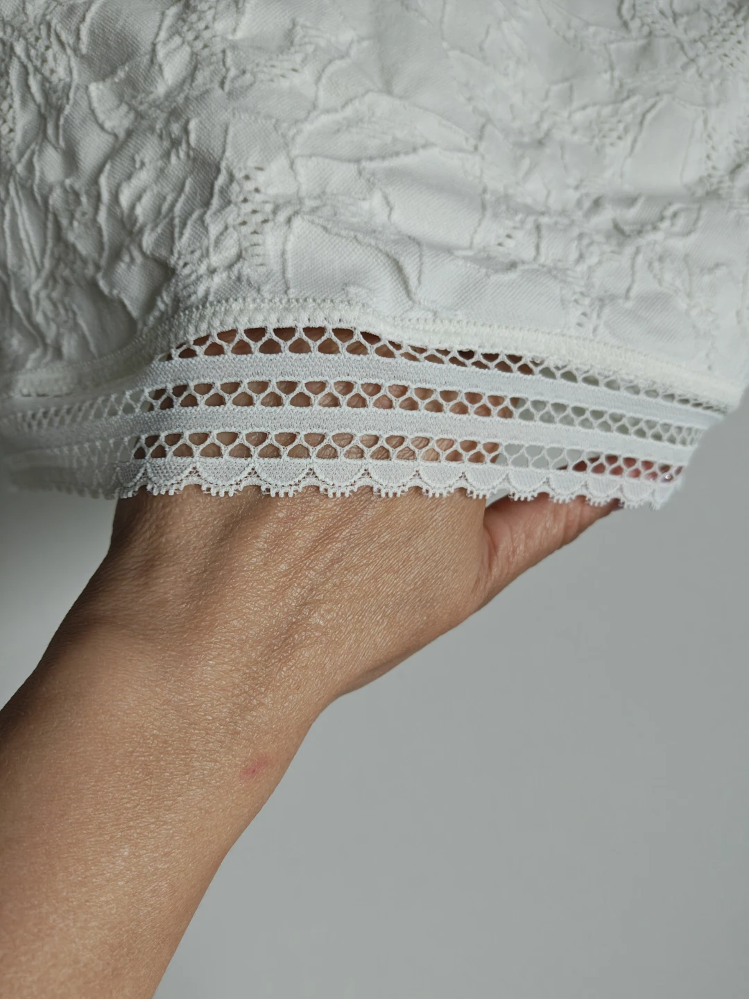 Aerie White Lace Crop Top - photo 3