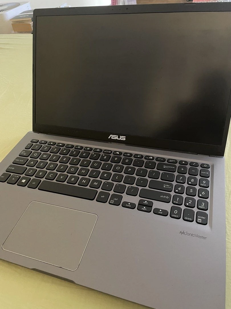 15" Asus Vivobook i5-10th gen/8gb ram/256ssdHD/Windows 11