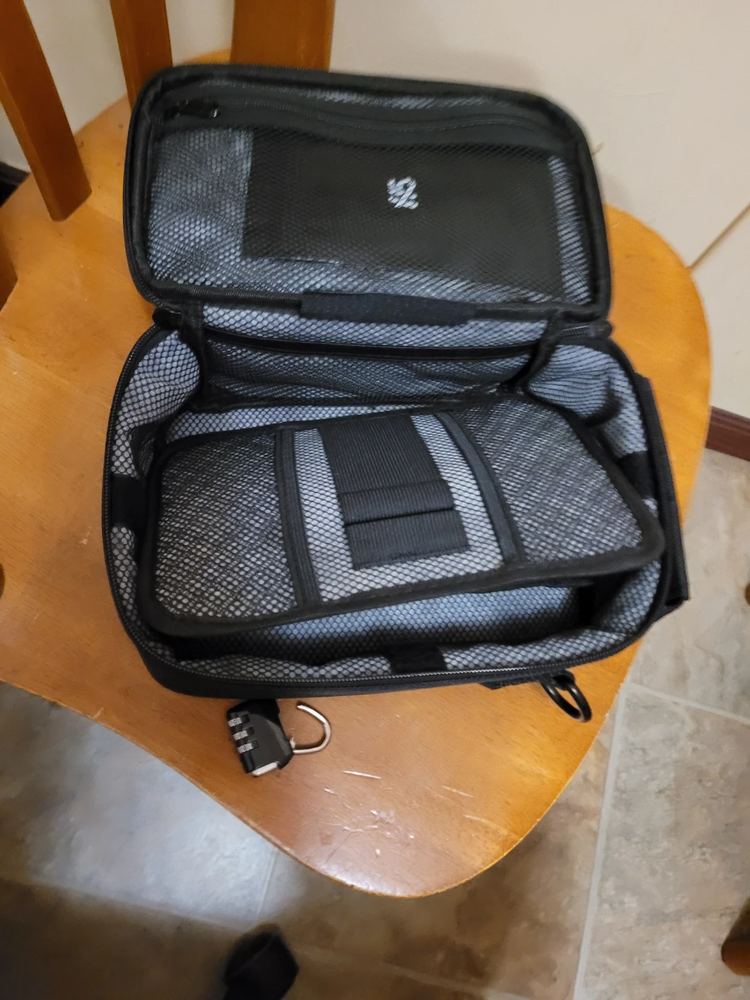 Smell proof carry bag - photo 2