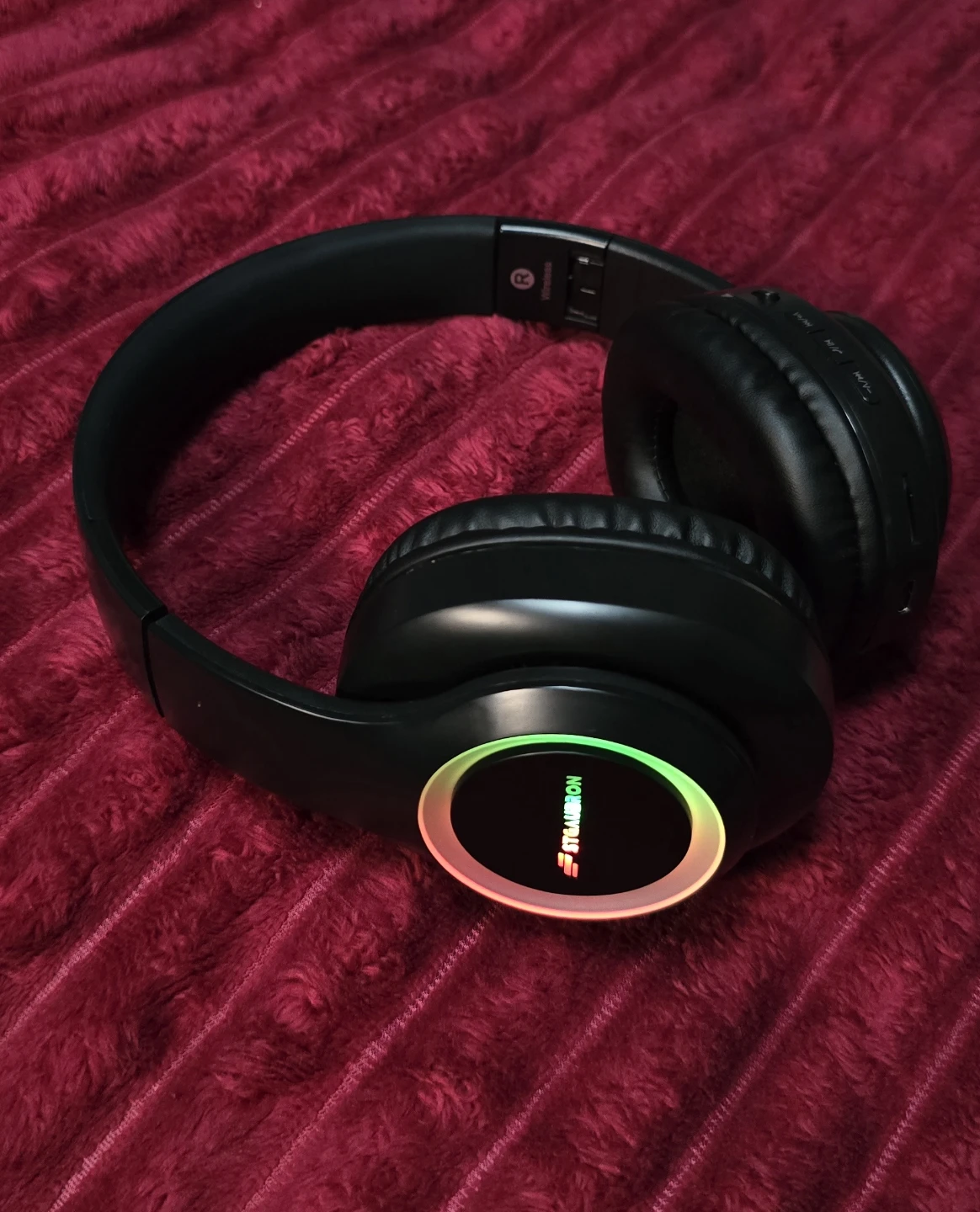 Wireless Bluetooth Headphones Built in Mic Brand New Extendable - photo 2