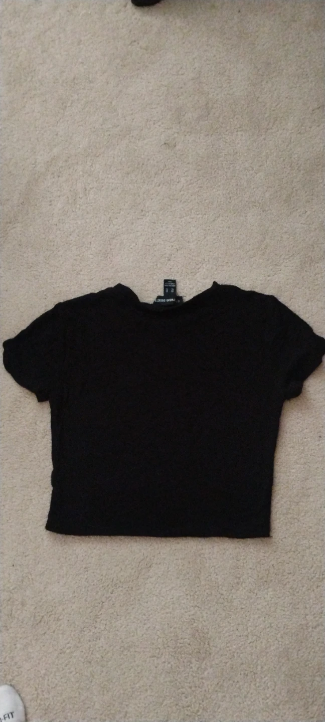 Black Cropped T-Shirt - photo 2