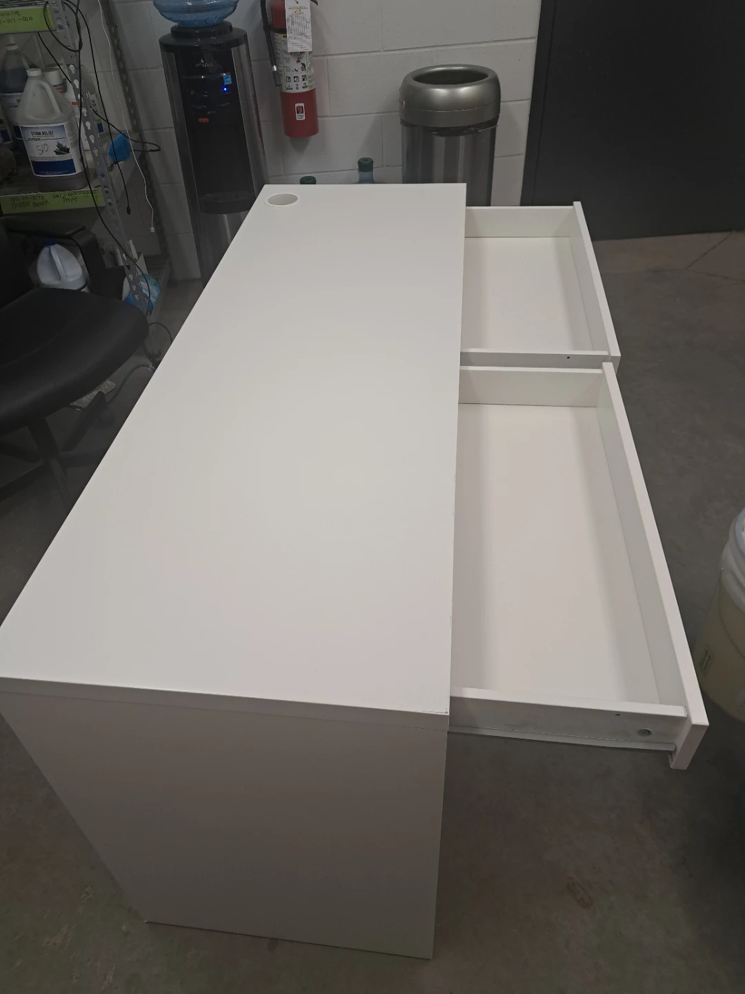 White Desk with Drawers - photo 2