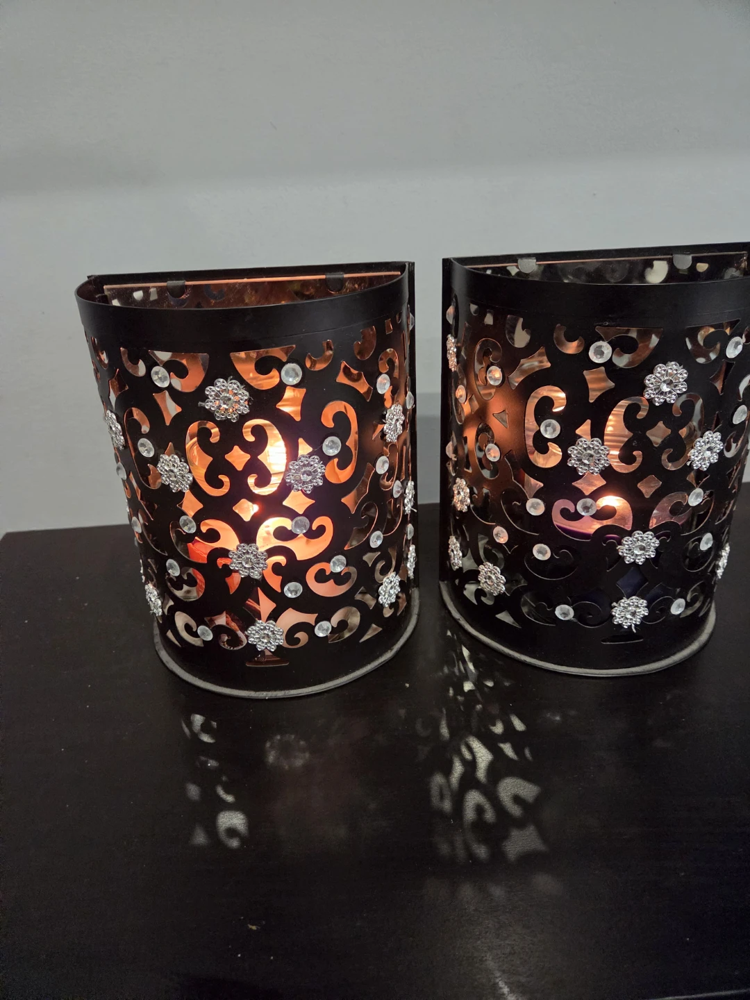 Pair of decorative metal candle holders - photo 2