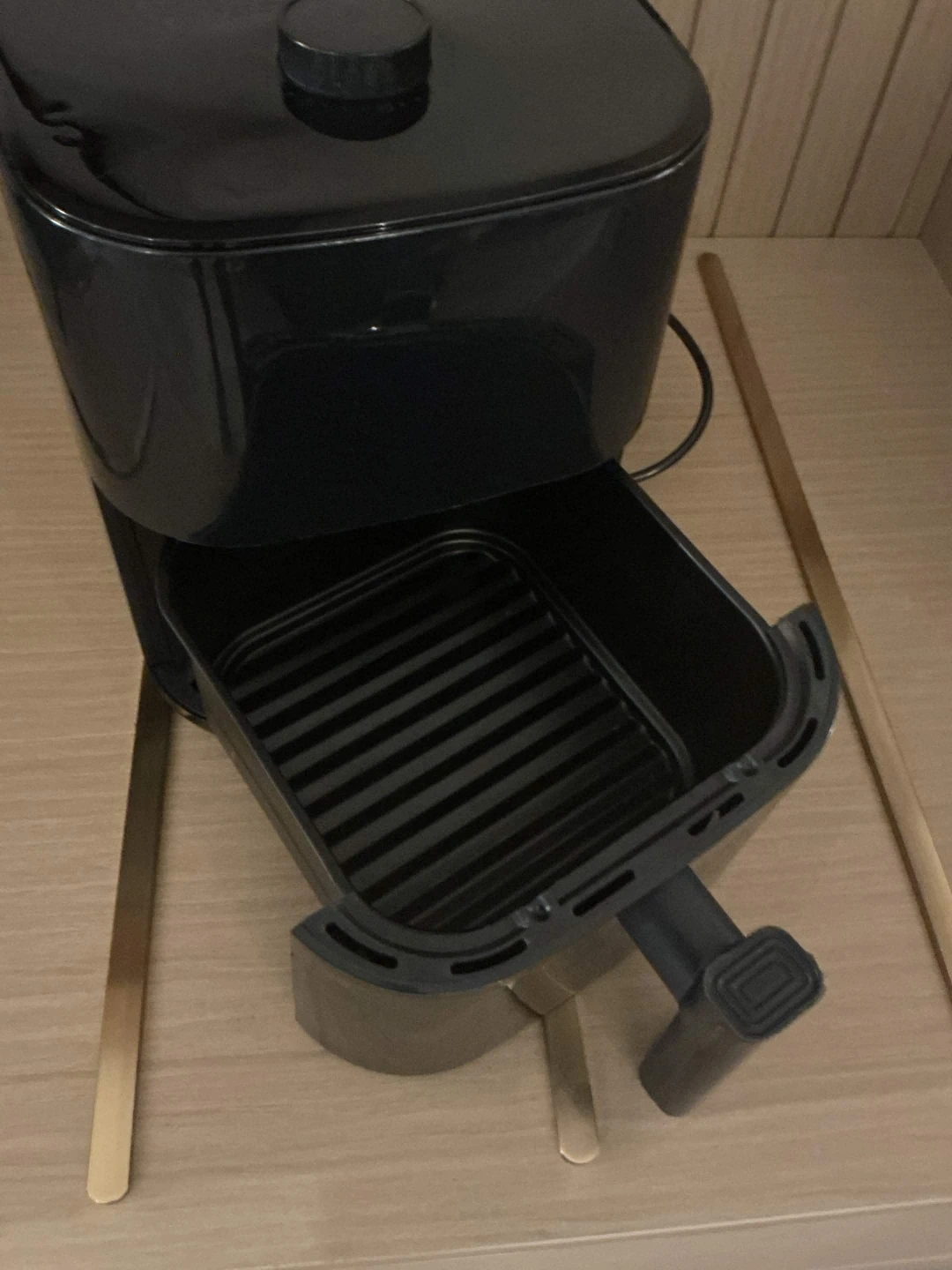 Air fryer with detachable handle - photo 2
