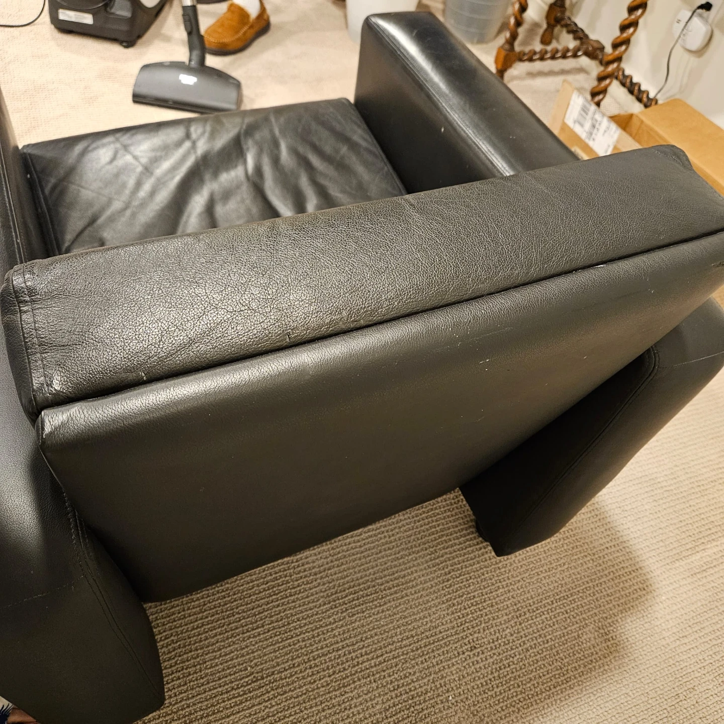 Black armchairs - photo 2