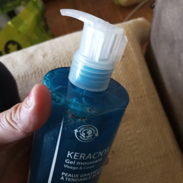 Ducray Keracnyl Foaming Gel Face & Body 400ml - photo 2