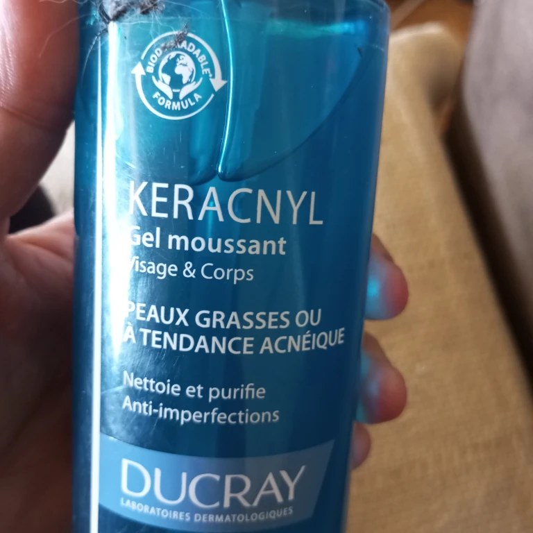 Ducray Keracnyl Foaming Gel Face & Body 400ml - photo 3