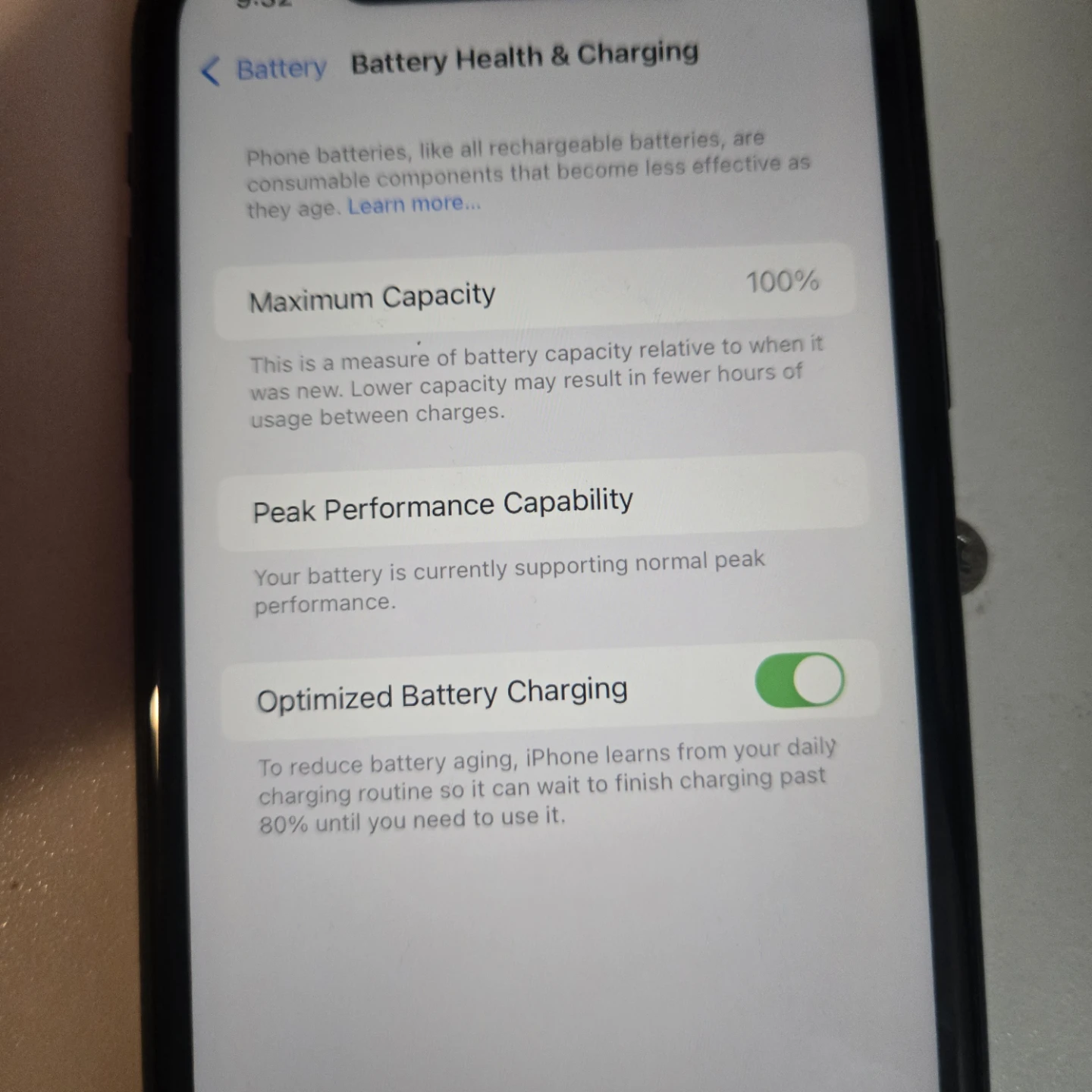Iphone xr .100% battery life. - photo 2