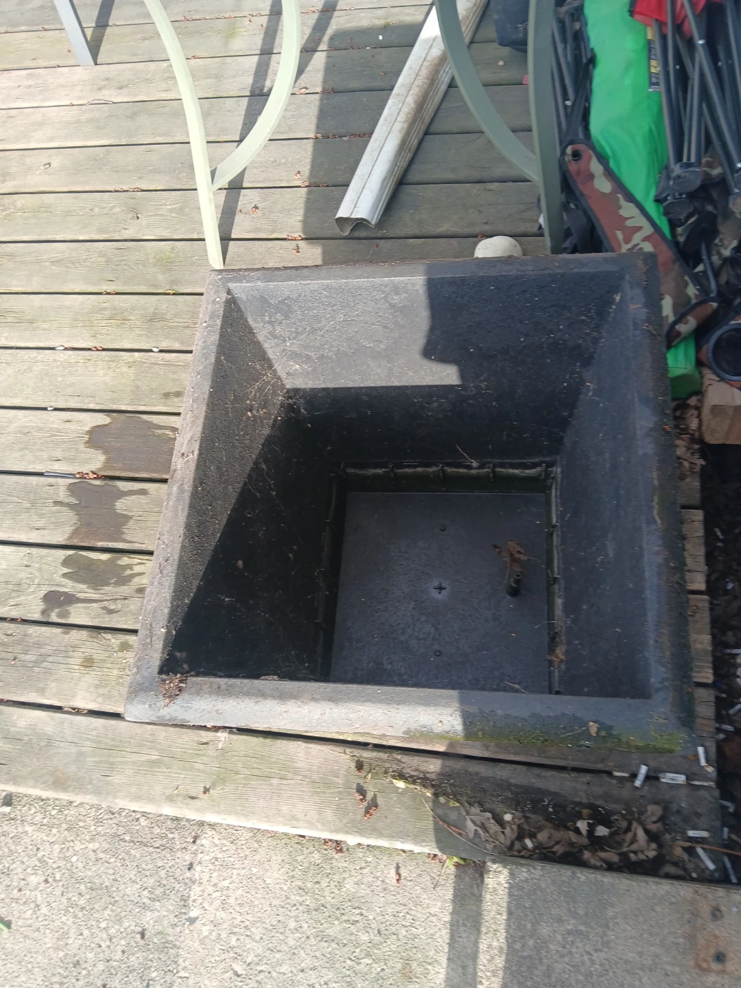 Square Black Plastic Planter Pot - photo 2