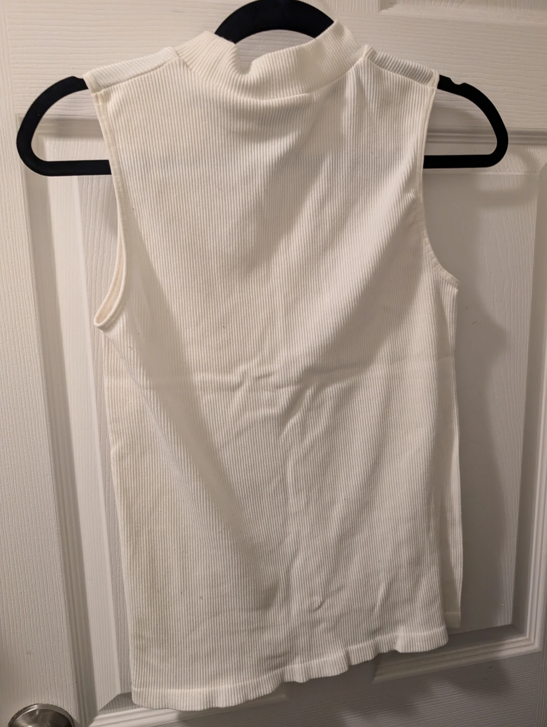 Lily Morgan White Ribbed Mock Neck Sleeveless Top L/G - photo 3