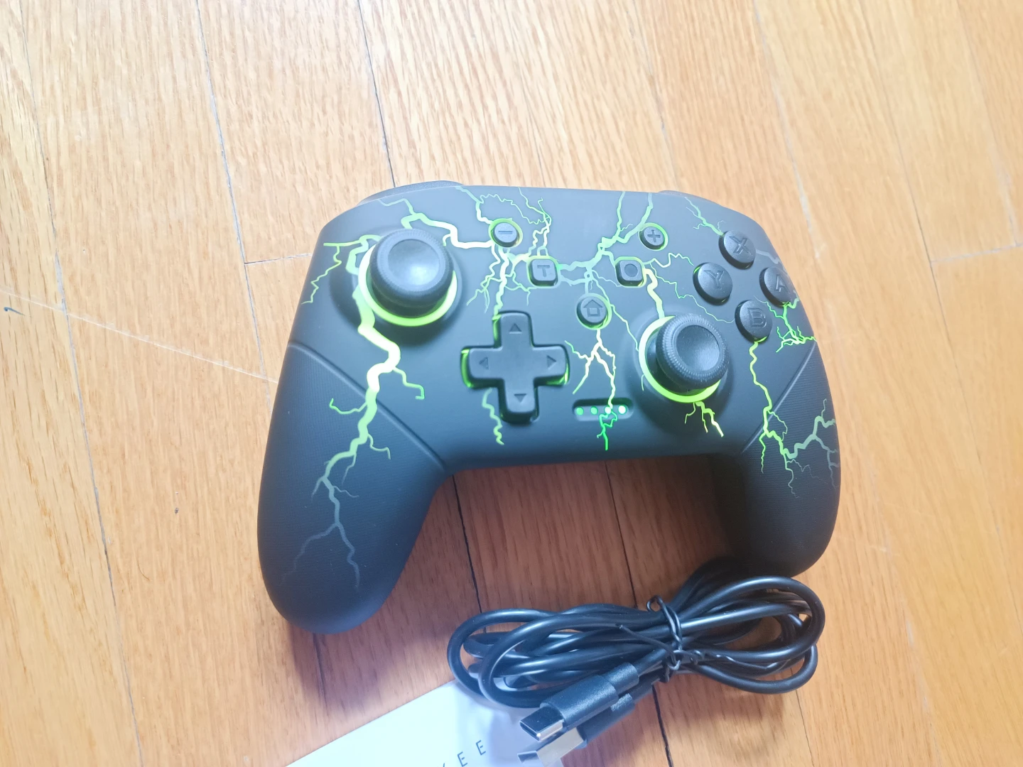 VOYEE Wireless Game Controller with Box