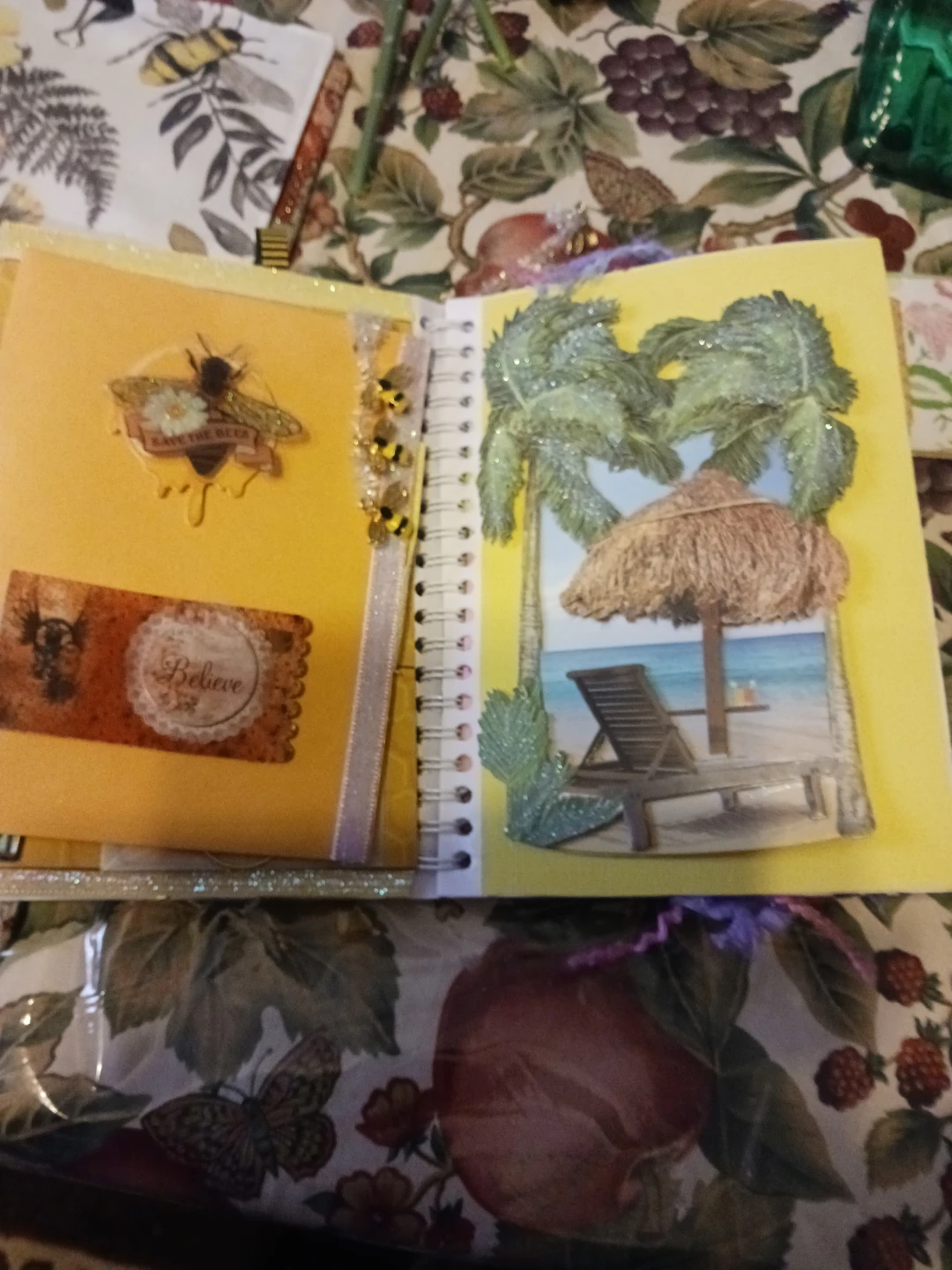 Handmade Bee Themed Scrapbook/Journal - photo 5