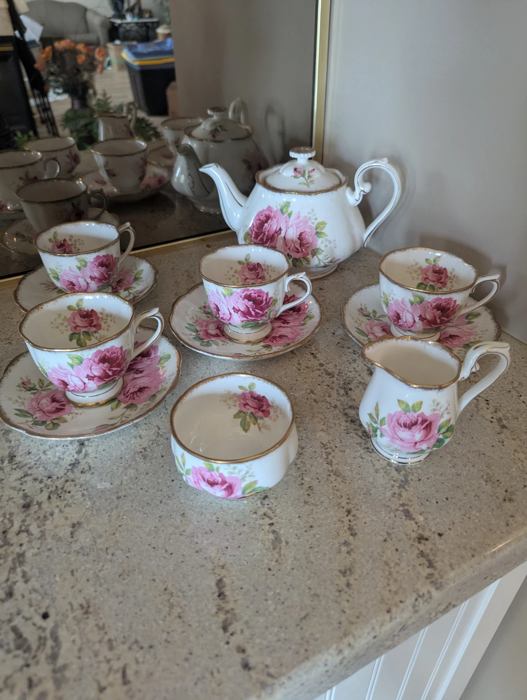 Royal Albert Bone China England American Beauty