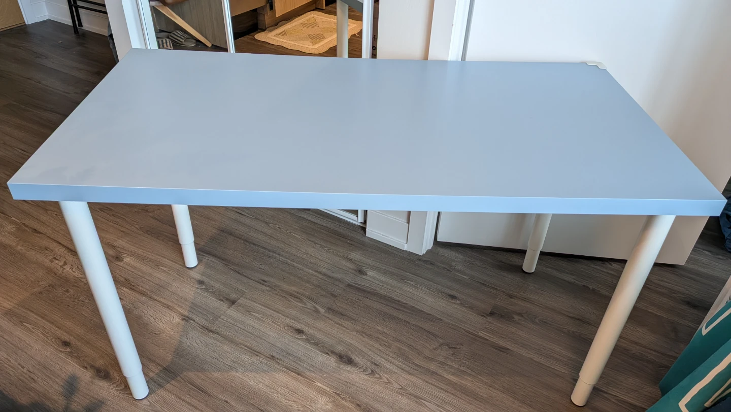 Ikea table with adjustable legs - photo 2