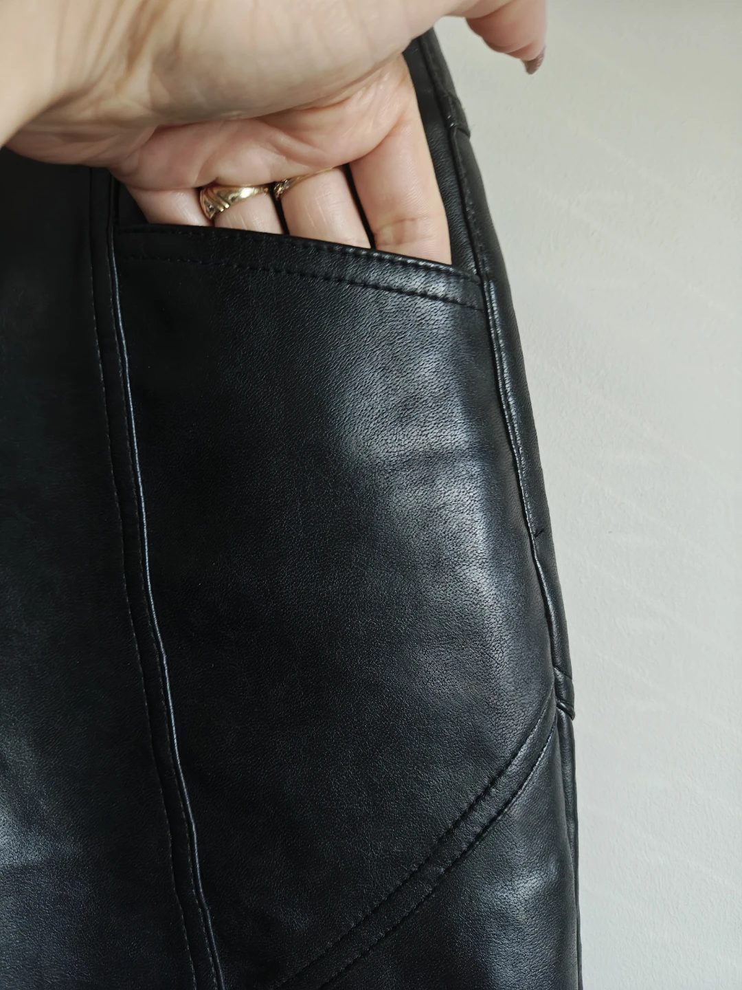 Wilfred Black Faux Leather Pants - photo 3