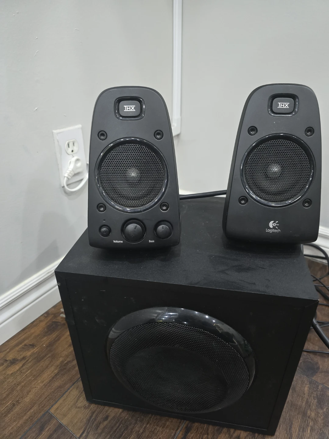 Logitech Speaker System Z623 with THX - photo 5