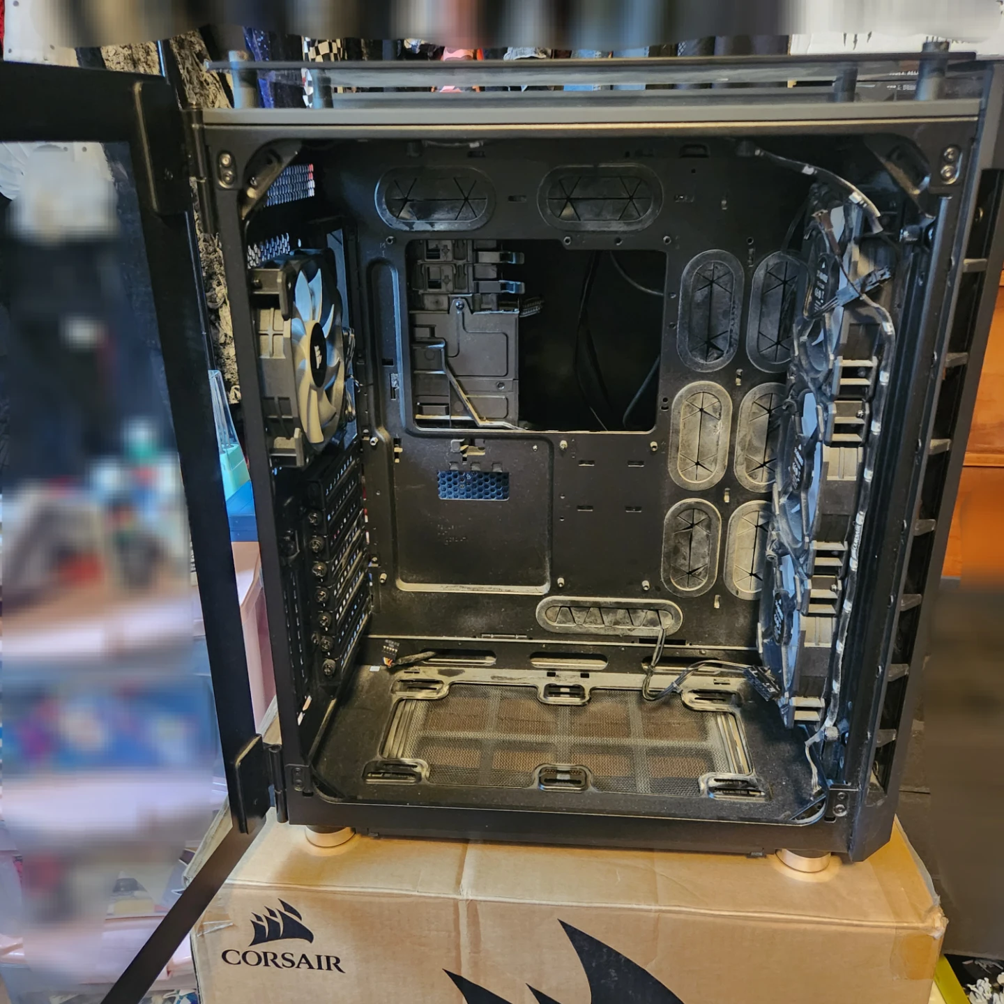 Corsair RGB PC Case - photo 2