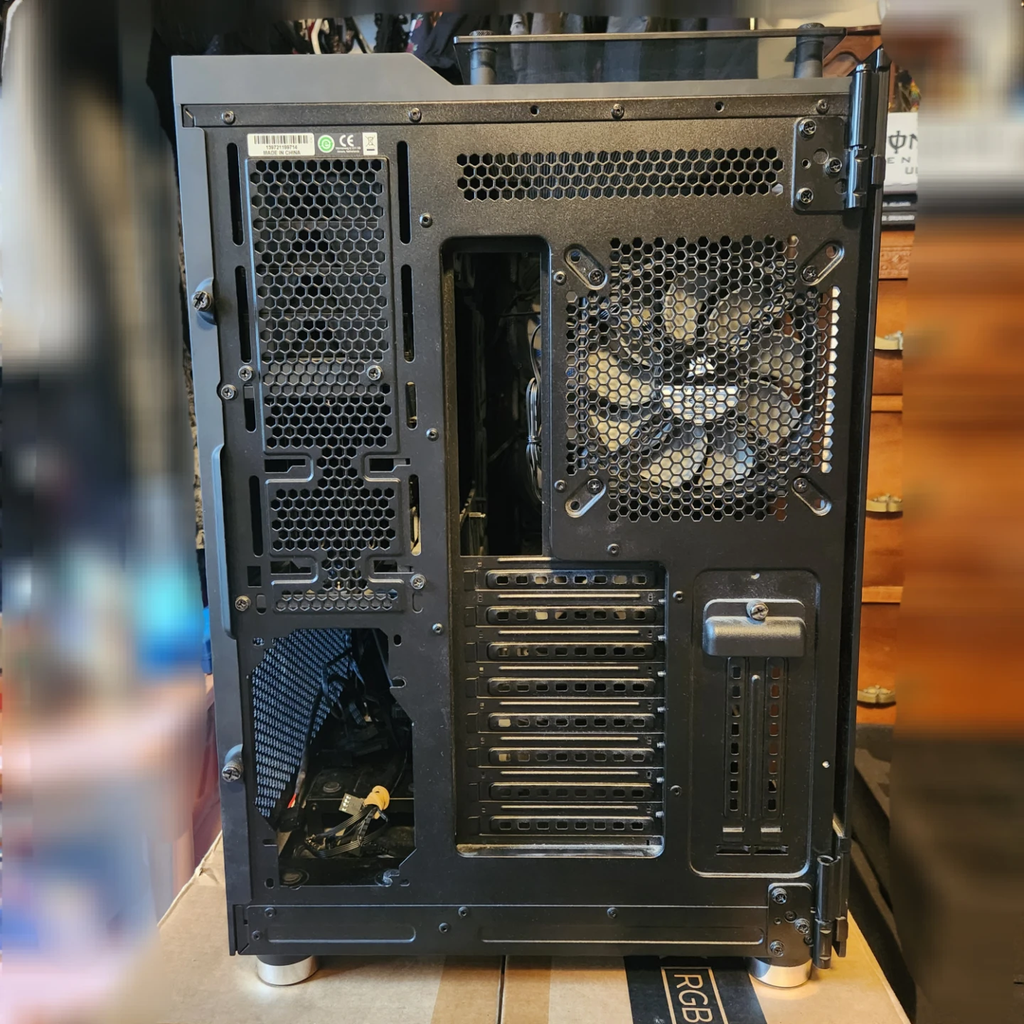Corsair RGB PC Case - photo 5