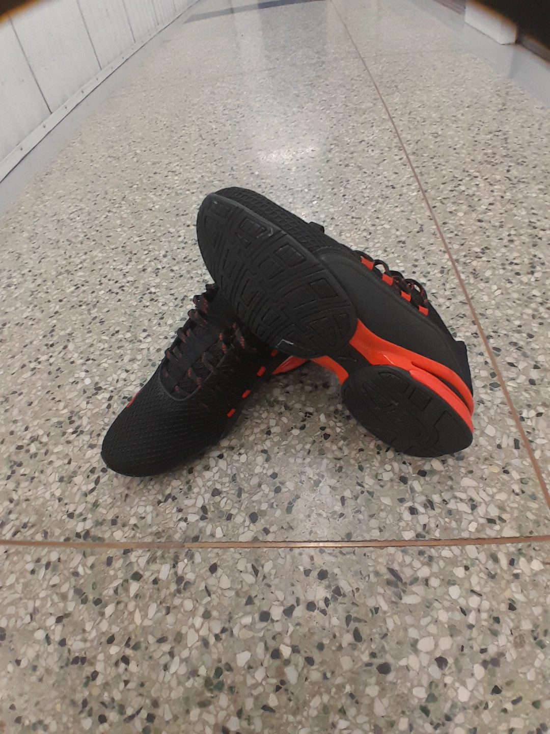 Puma Black & Red Athletic Shoes Men's Size 12 - photo 3