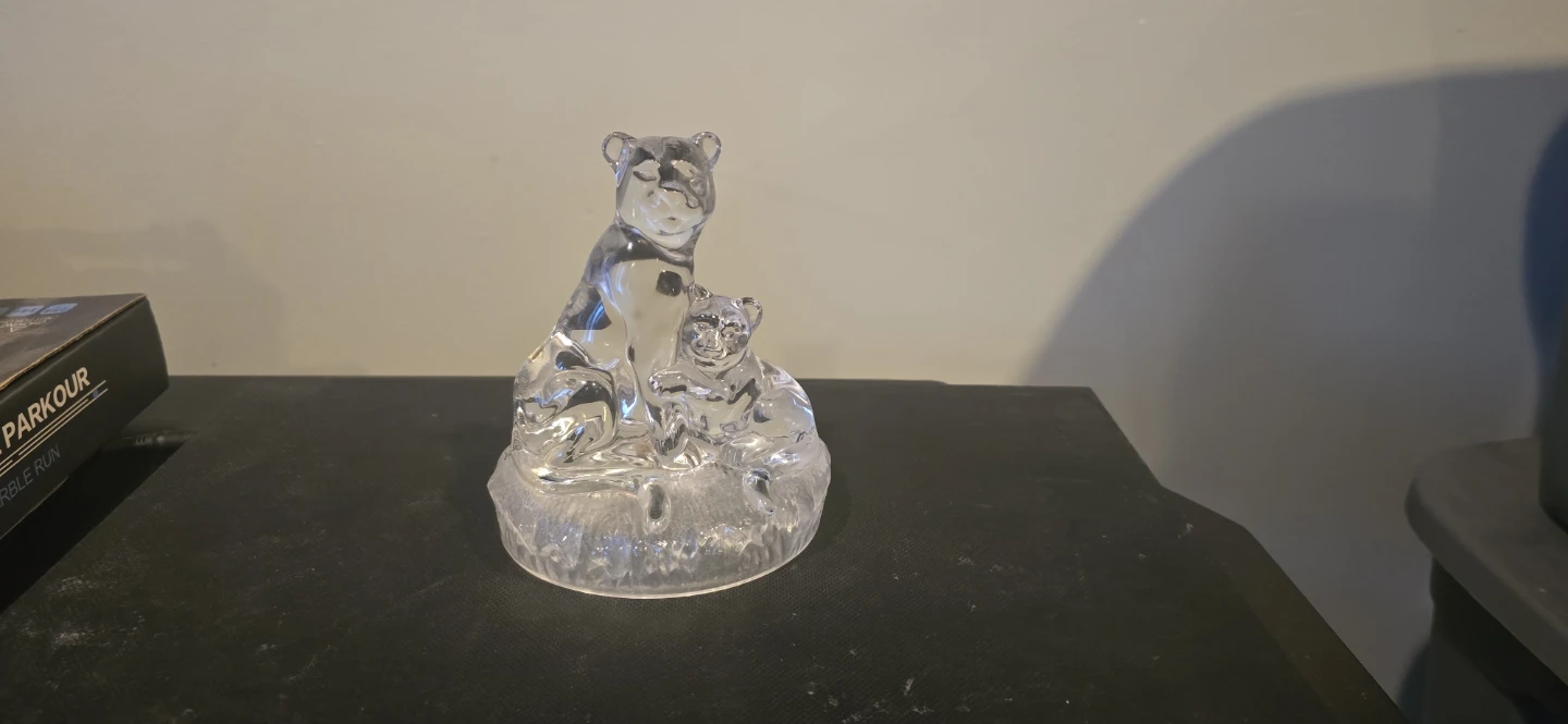 RCR Crystal Glass Lion Family Figurine