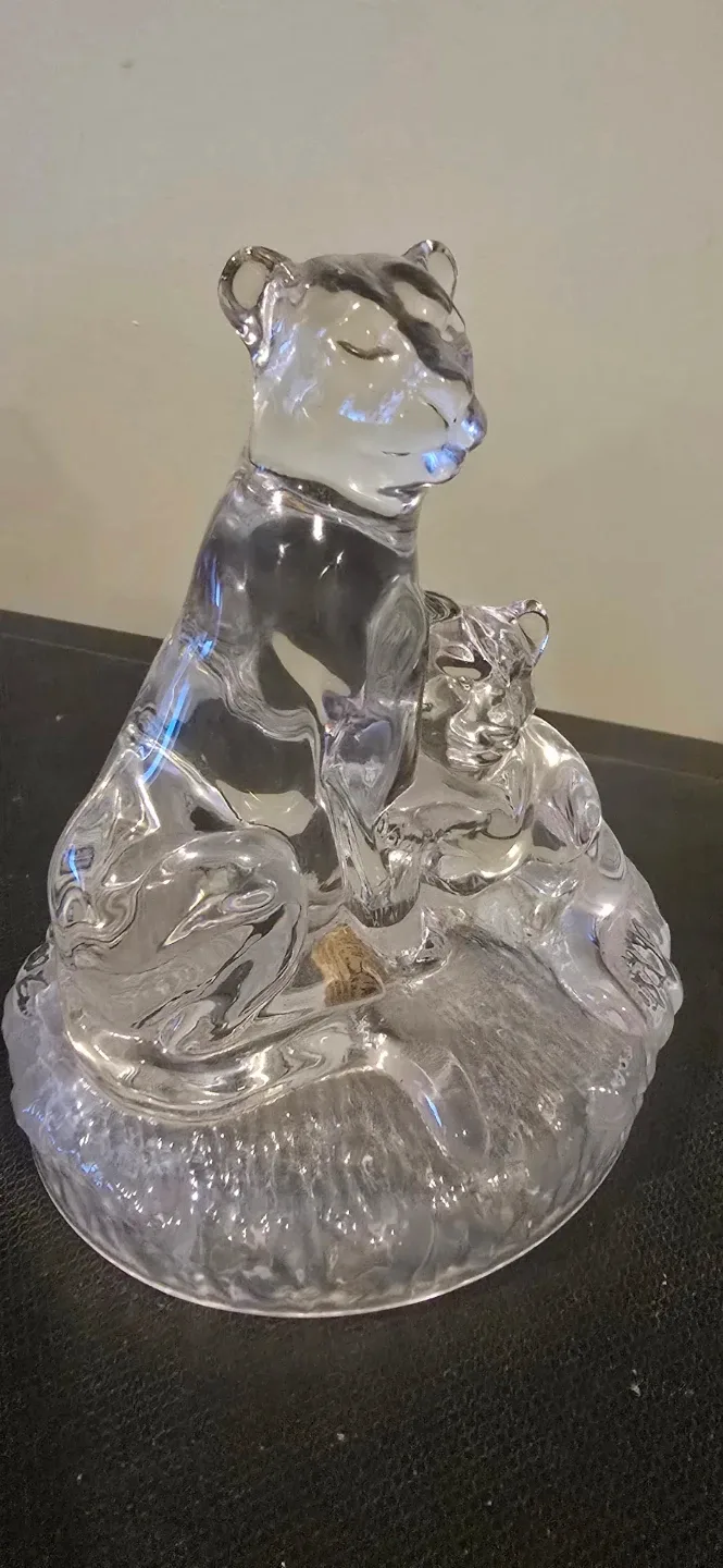 RCR Crystal Glass Lion Family Figurine - photo 3