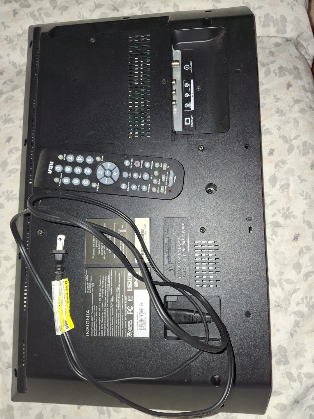 Insignia Fire TV Edition Smart TV with Remote - photo 2